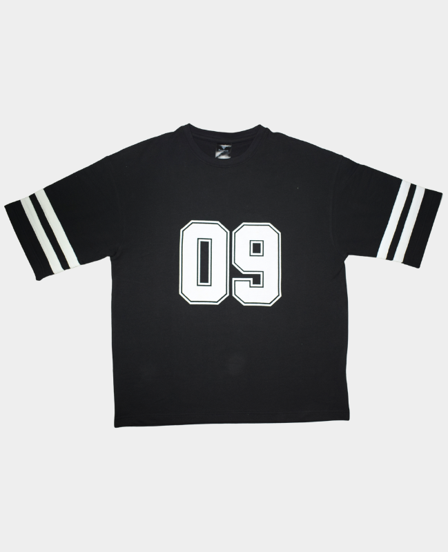 RAVVIX Oversized Black “09” Jersey Tee – Streetwear Edition